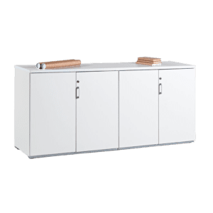 Configuration d'armoires modulaires dans un bureau moderne