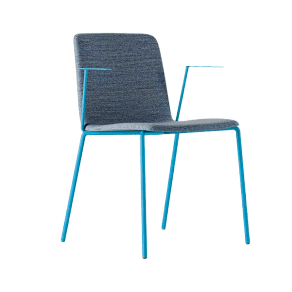 Chaise polyvalente en polypropylène avec structure à quatre pieds